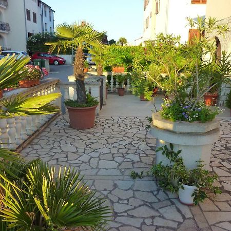 רוביני Studio Apartment Ozi מראה חיצוני תמונה